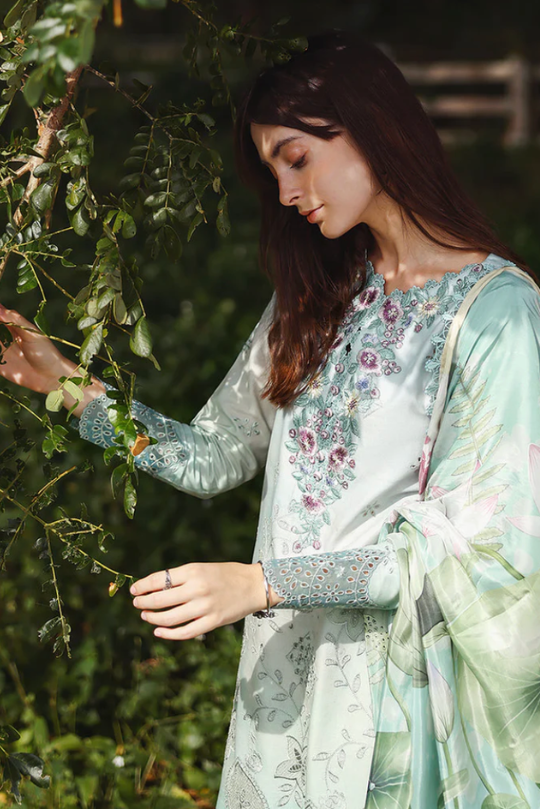 Tranquil Muse – Luxury Lawn Chikankari Set